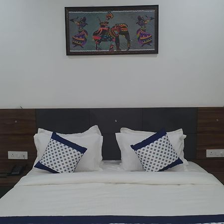 Kds Residency Hotel Greater Noida Ngoại thất bức ảnh