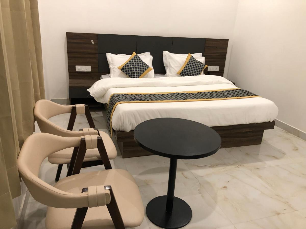 Kds Residency Hotel Greater Noida Ngoại thất bức ảnh