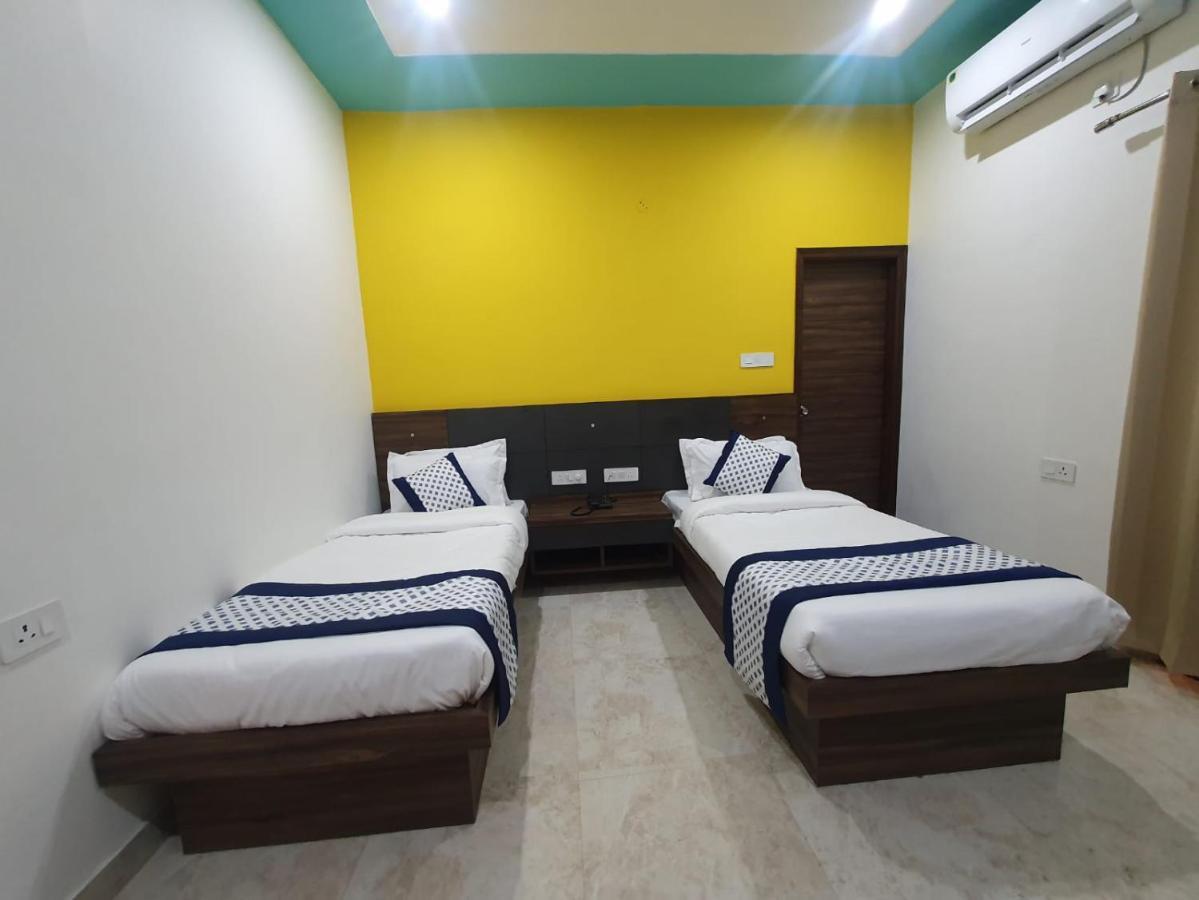 Kds Residency Hotel Greater Noida Ngoại thất bức ảnh