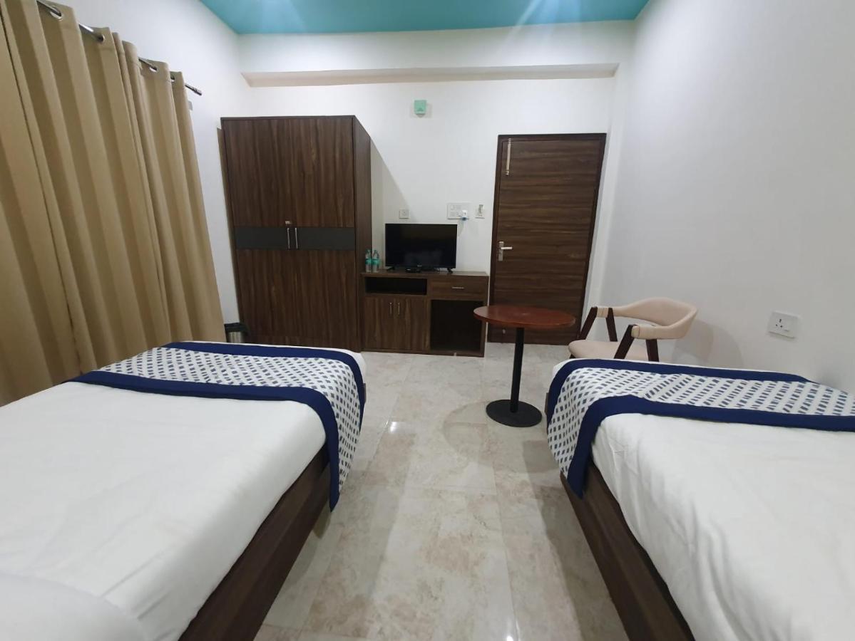 Kds Residency Hotel Greater Noida Ngoại thất bức ảnh