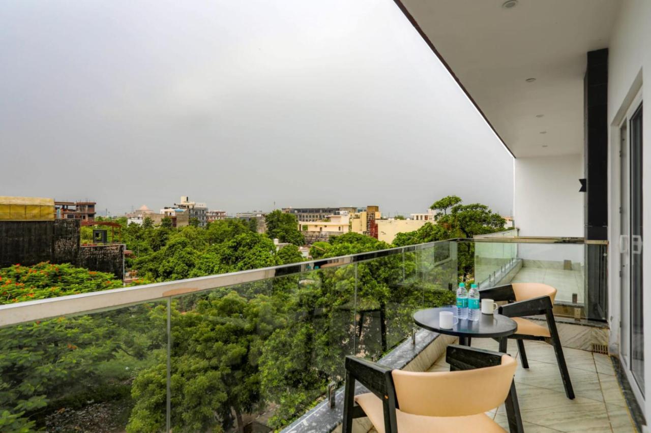 Kds Residency Hotel Greater Noida Ngoại thất bức ảnh